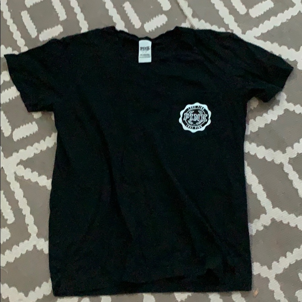 Black pocket T-shirt from pink